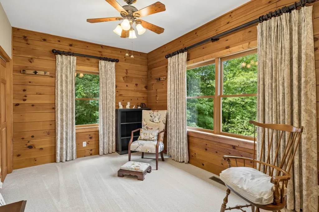 2668 Thompson Station Road, E Thompsons Station TN 37179