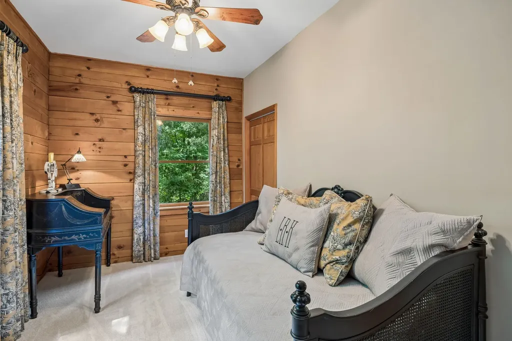 2668 Thompson Station Road, E Thompsons Station TN 37179