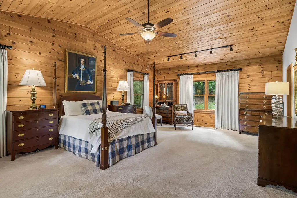 2668 Thompson Station Road, E Thompsons Station TN 37179