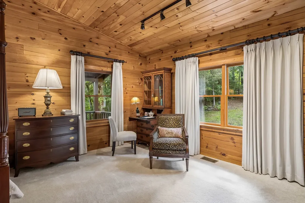 2668 Thompson Station Road, E Thompsons Station TN 37179