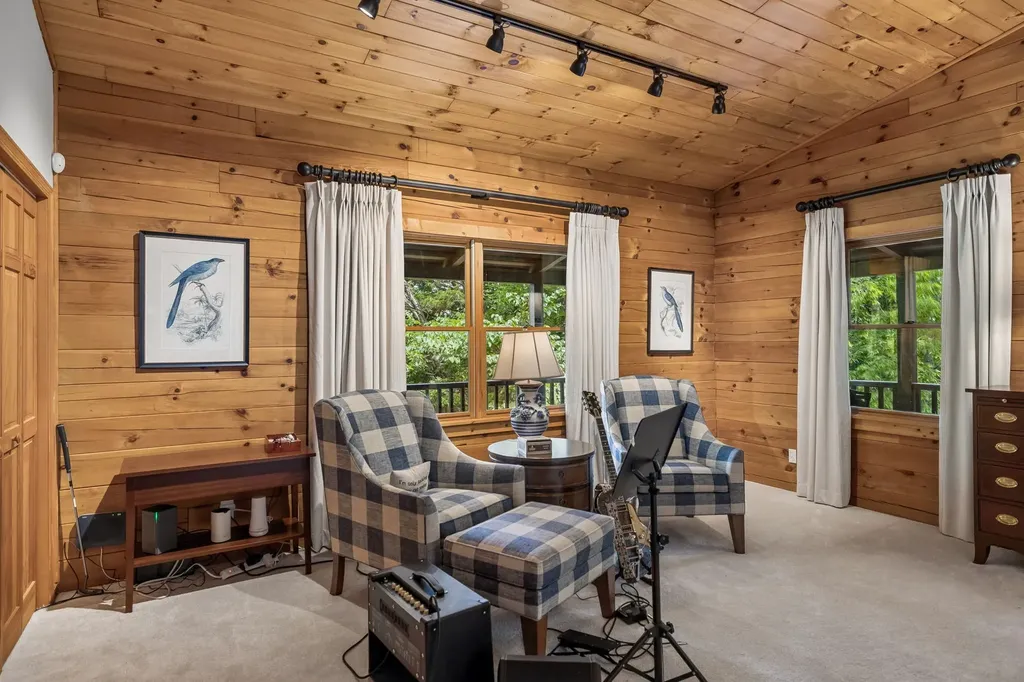2668 Thompson Station Road, E Thompsons Station TN 37179