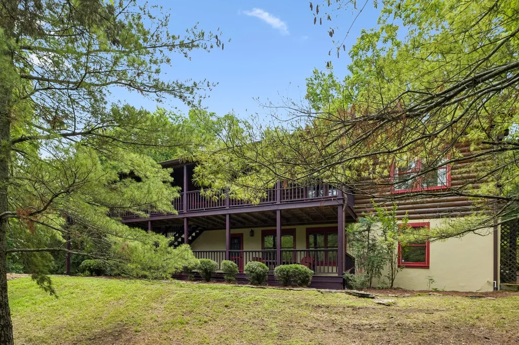 2668 Thompson Station Road, E Thompsons Station TN 37179
