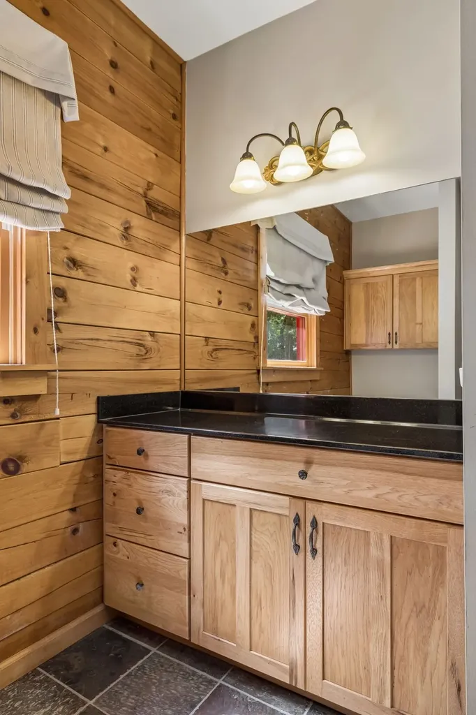 2668 Thompson Station Road, E Thompsons Station TN 37179