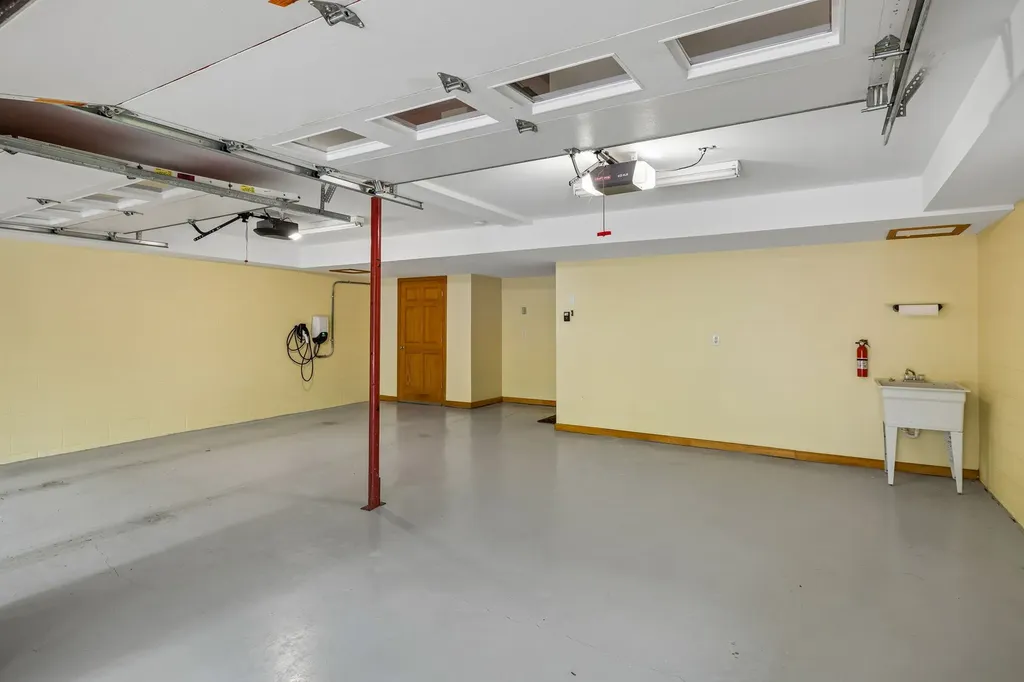 2668 Thompson Station Road, E Thompsons Station TN 37179