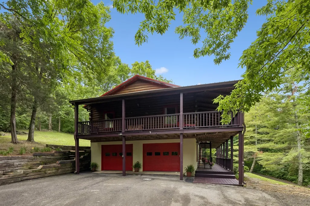 2668 Thompson Station Road, E Thompsons Station TN 37179