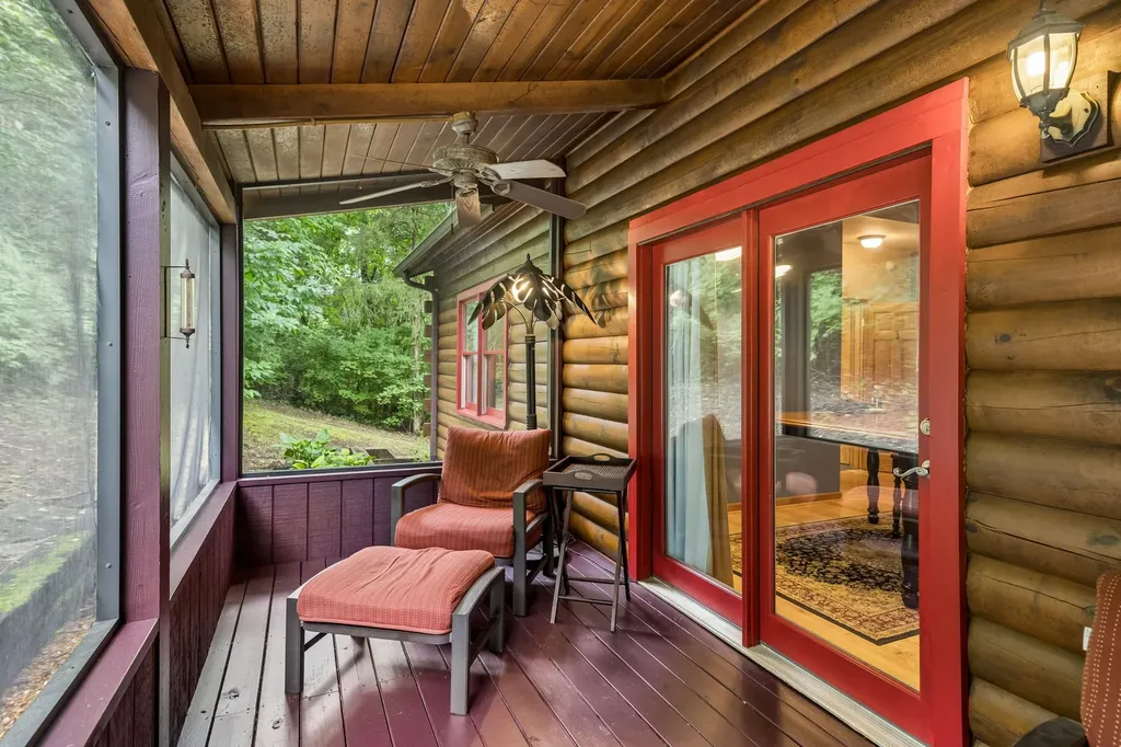 2668 Thompson Station Road, E Thompsons Station TN 37179