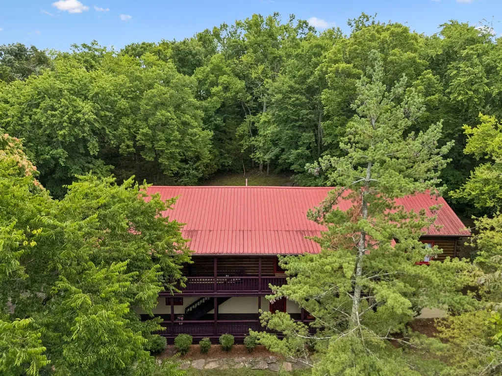 2668 Thompson Station Road, E Thompsons Station TN 37179