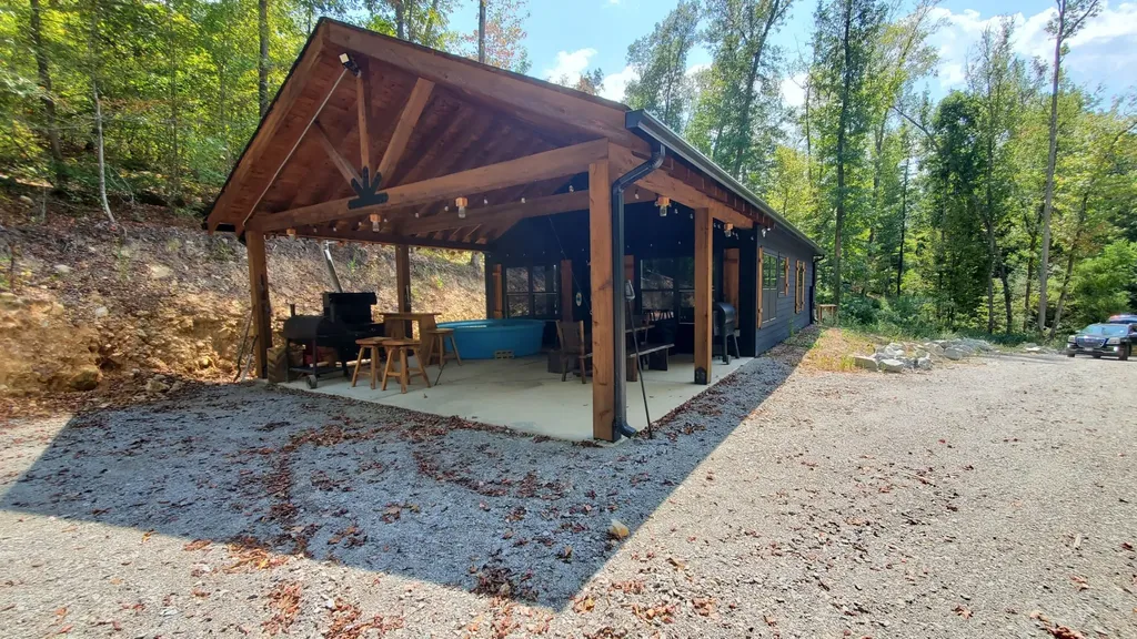 570 Beasley Hollow Road Linden TN 37096
