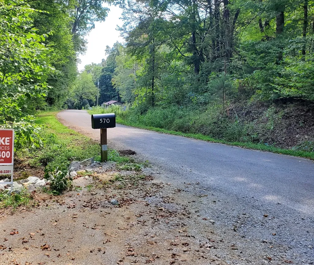 570 Beasley Hollow Road Linden TN 37096