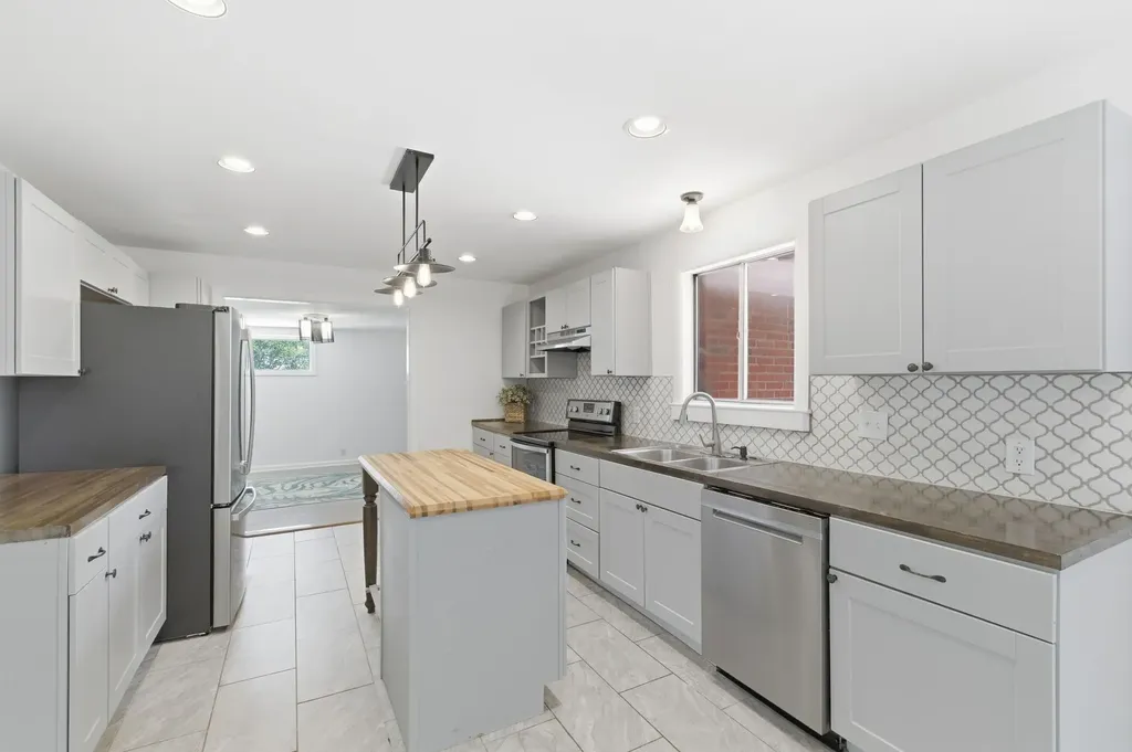 2400 Sandy Drive Nashville TN 37216