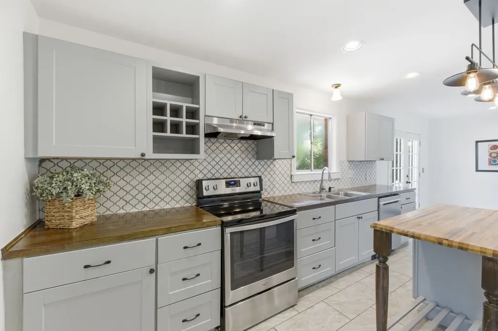2400 Sandy Drive Nashville TN 37216
