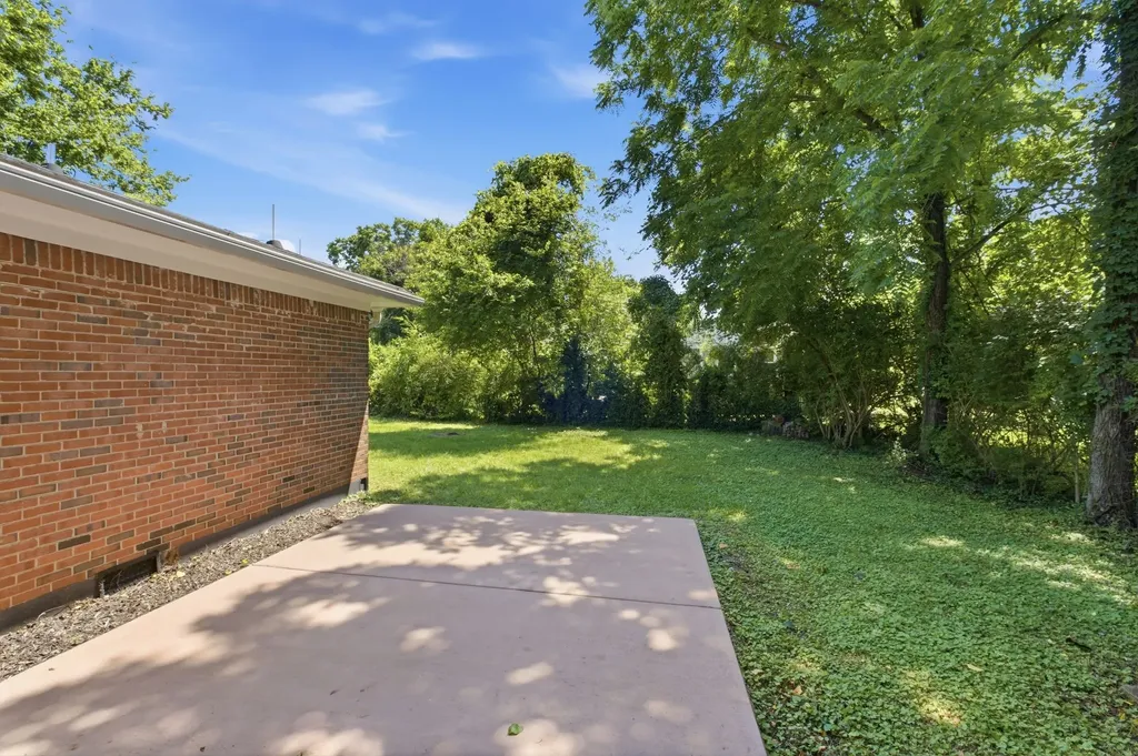 2400 Sandy Drive Nashville TN 37216
