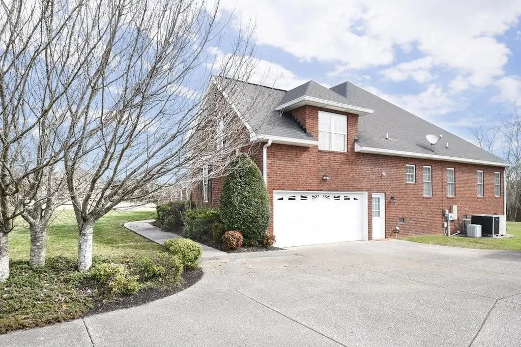2014 Alan John Way Lebanon TN 37087