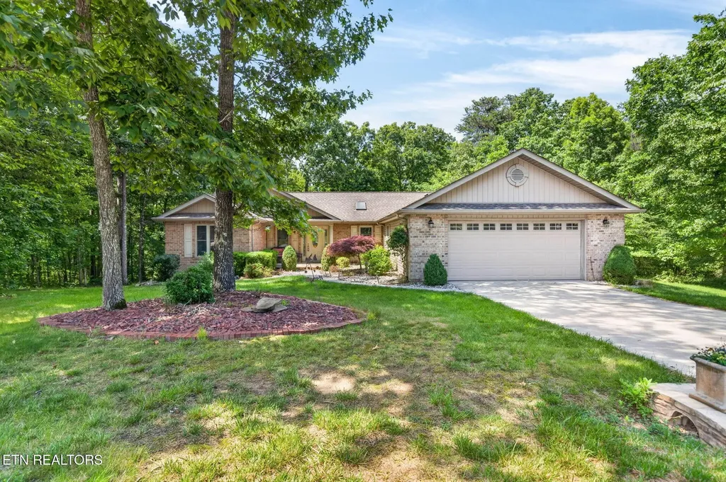 657 Lakeview Drive Crossville TN 38558