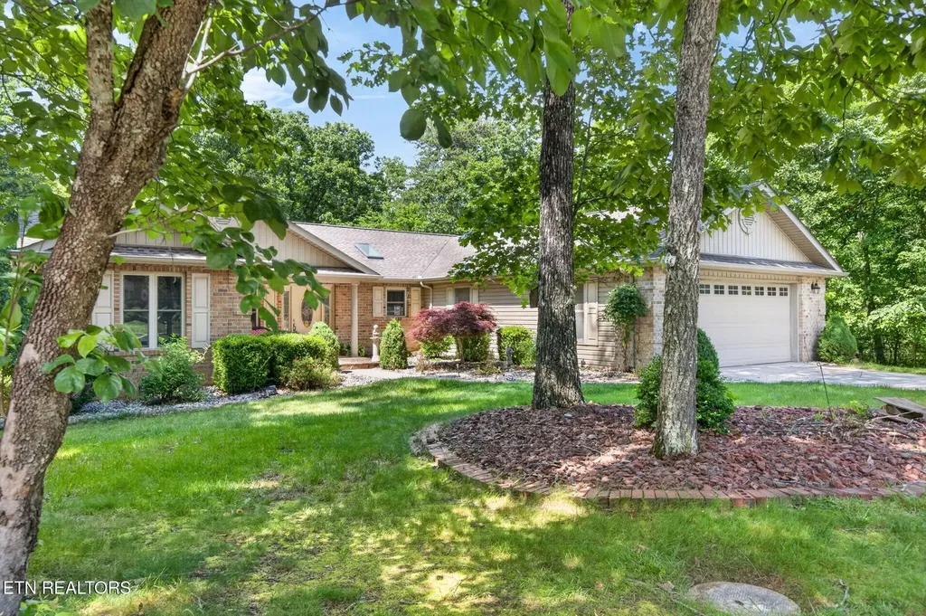 657 Lakeview Drive Crossville TN 38558