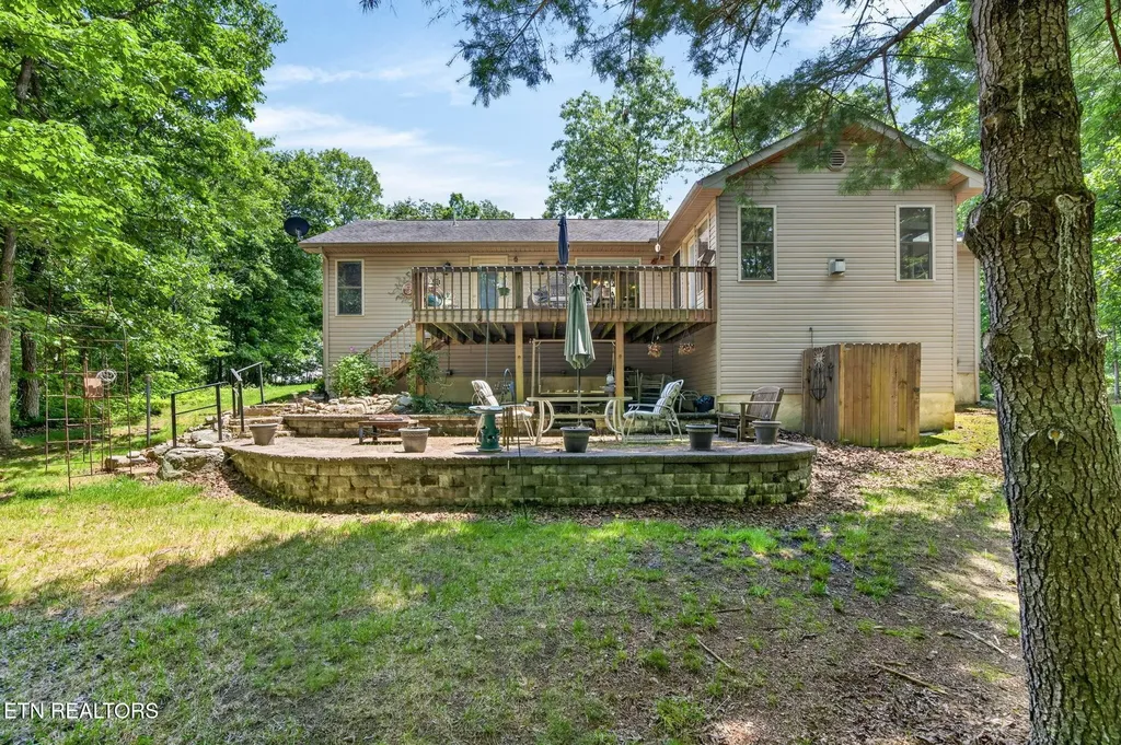657 Lakeview Drive Crossville TN 38558