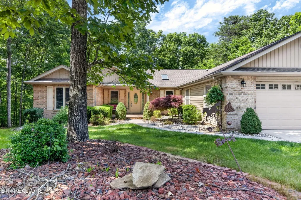 657 Lakeview Drive Crossville TN 38558