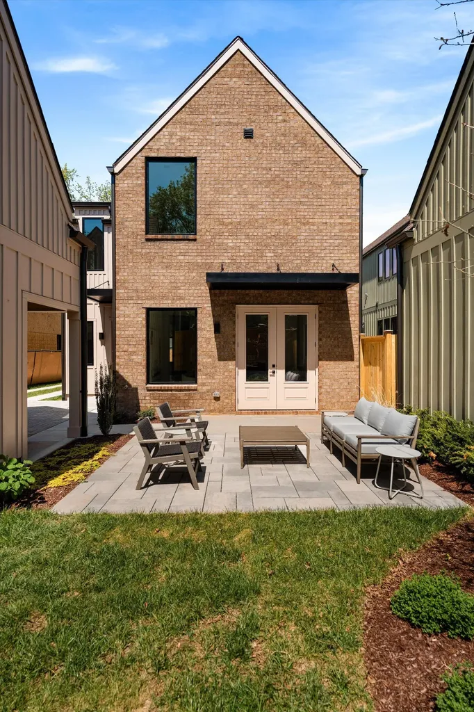 627 Richmond Bend Nashville TN 37206