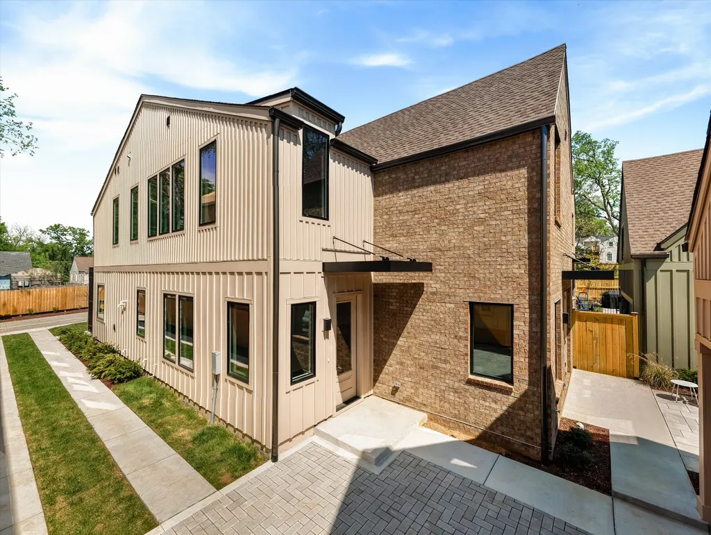 627 Richmond Bend Nashville TN 37206