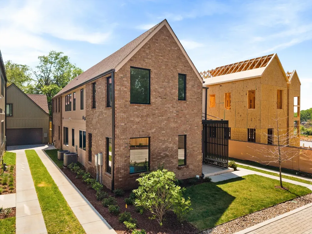627 Richmond Bend Nashville TN 37206