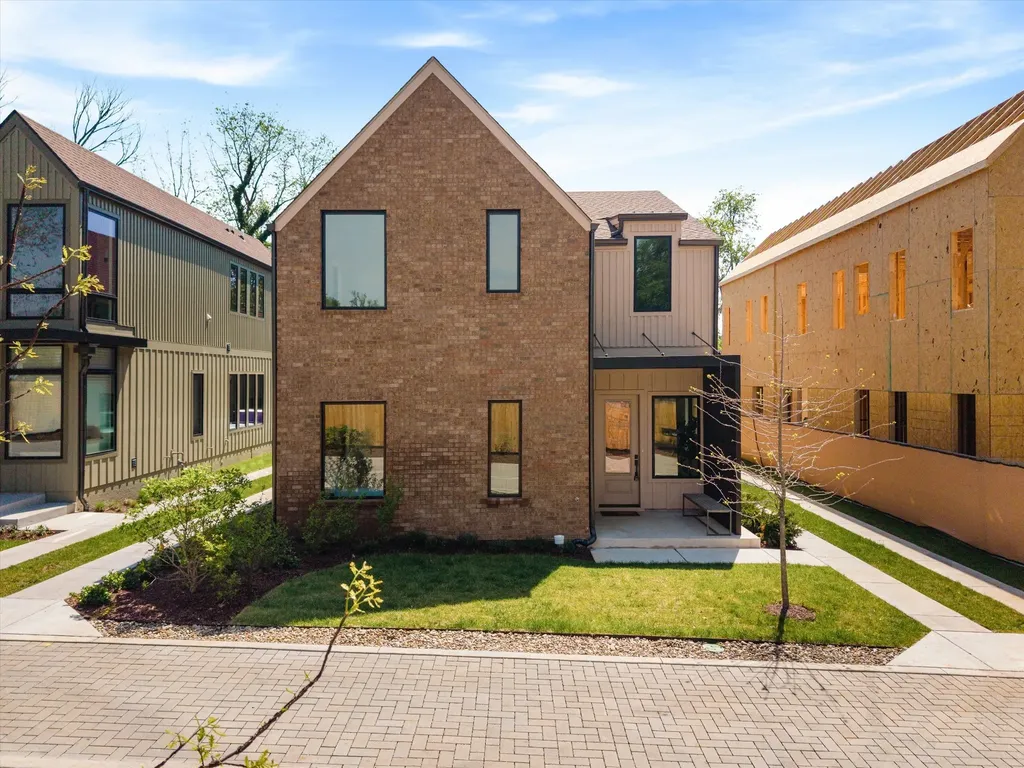 627 Richmond Bend Nashville TN 37206