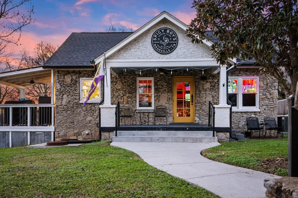 635 Richmond Bend Nashville TN 37206