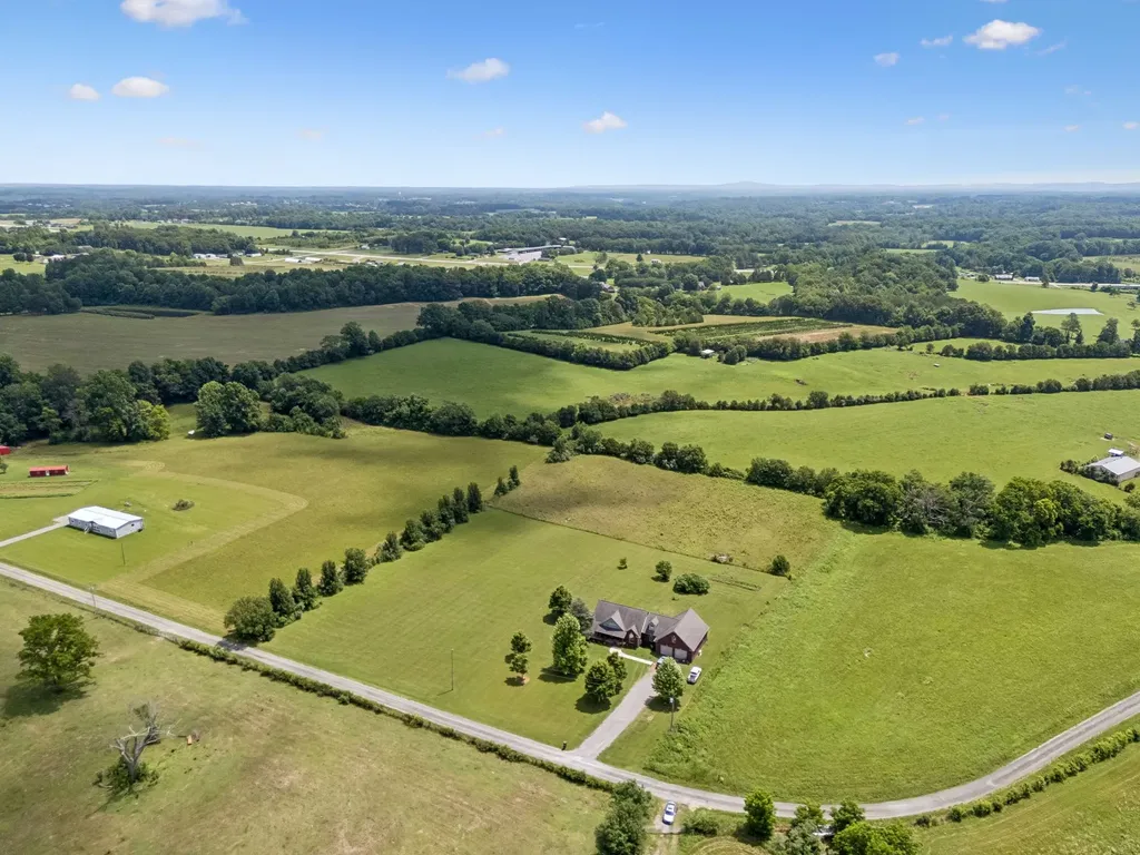 495 Roy Womack Road Smithville TN 37166
