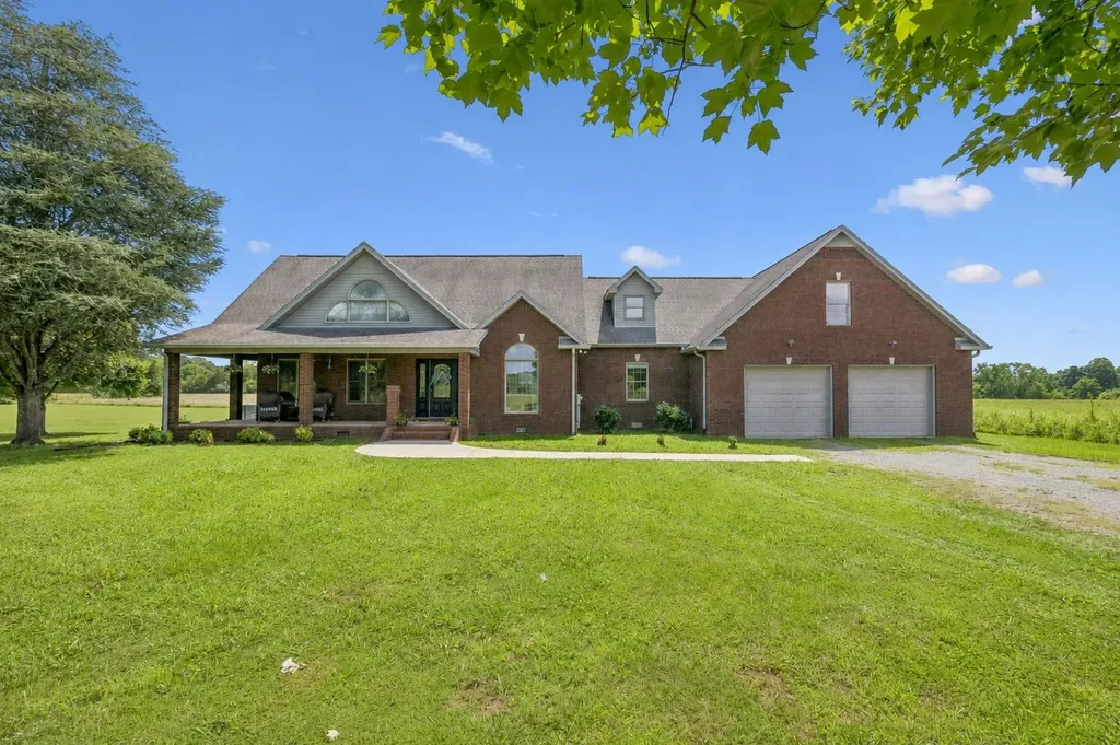 495 Roy Womack Road Smithville TN 37166