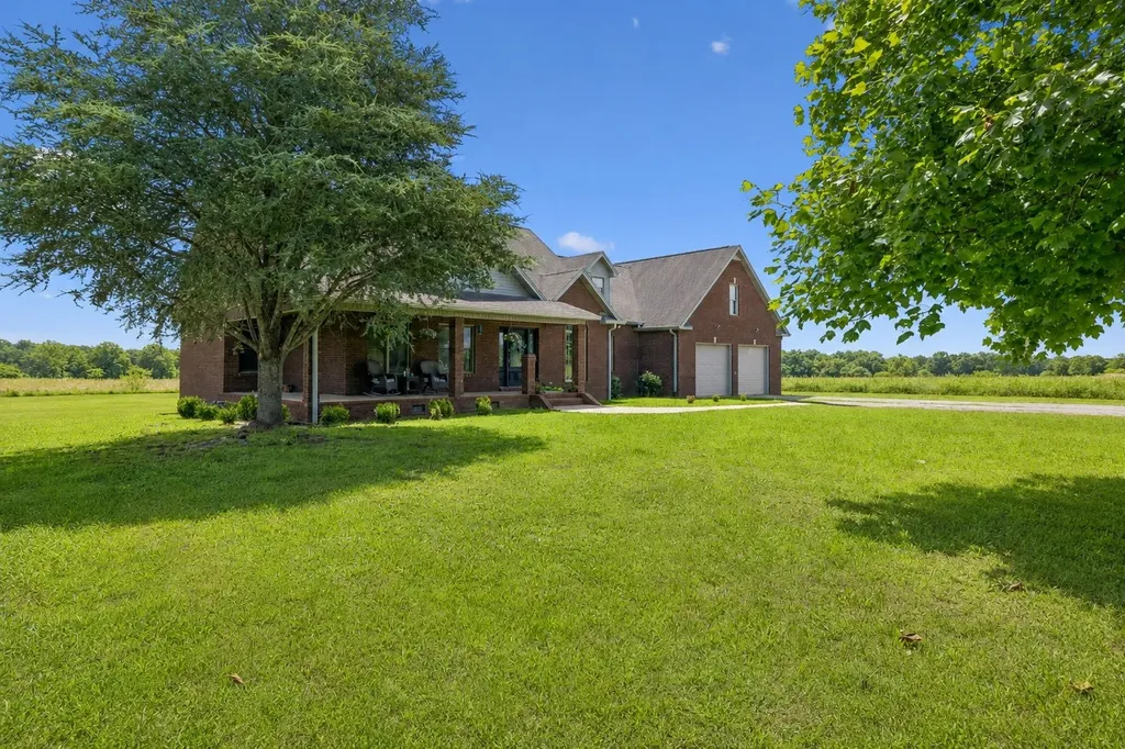 495 Roy Womack Road Smithville TN 37166
