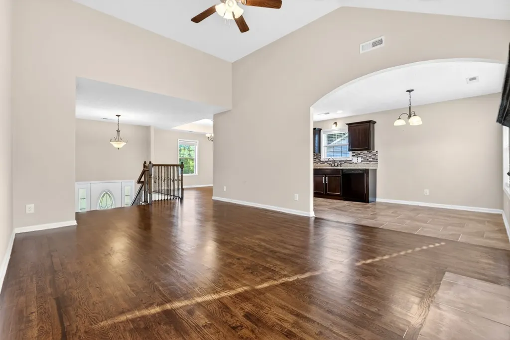 493 Comanche Court Clarksville TN 37042