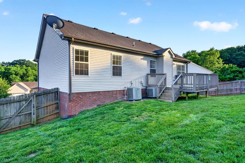 493 Comanche Court Clarksville TN 37042