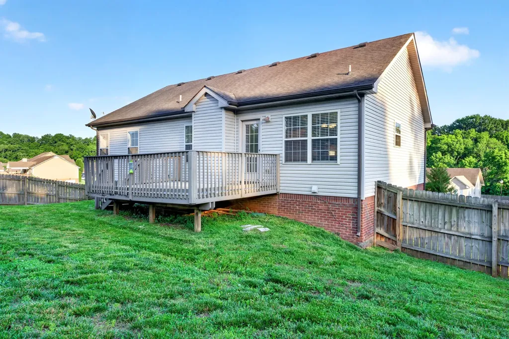 493 Comanche Court Clarksville TN 37042