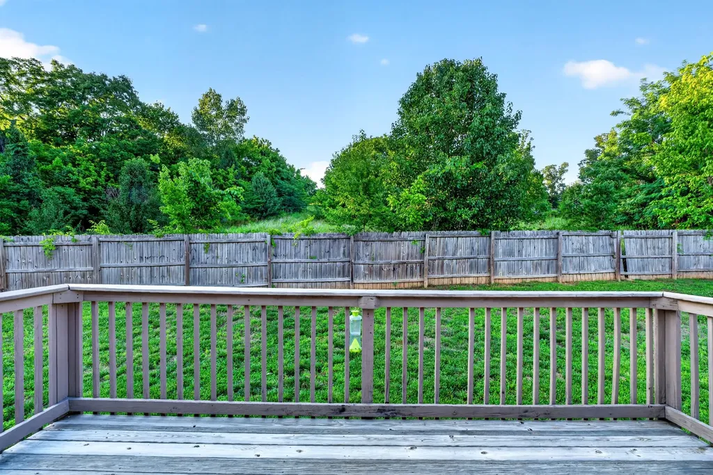 493 Comanche Court Clarksville TN 37042