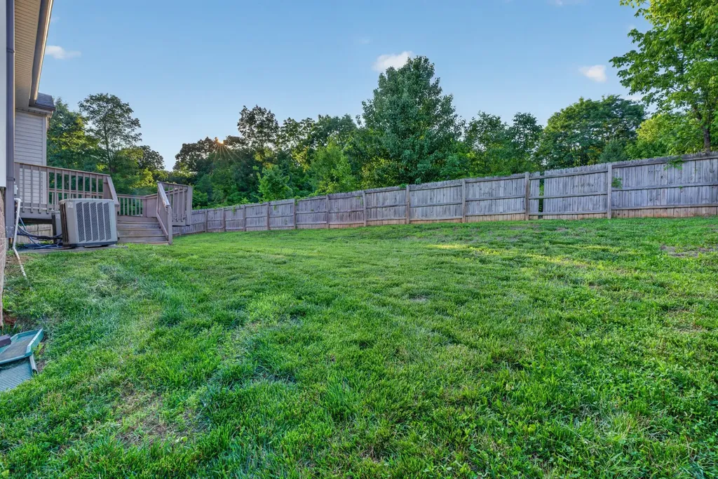 493 Comanche Court Clarksville TN 37042