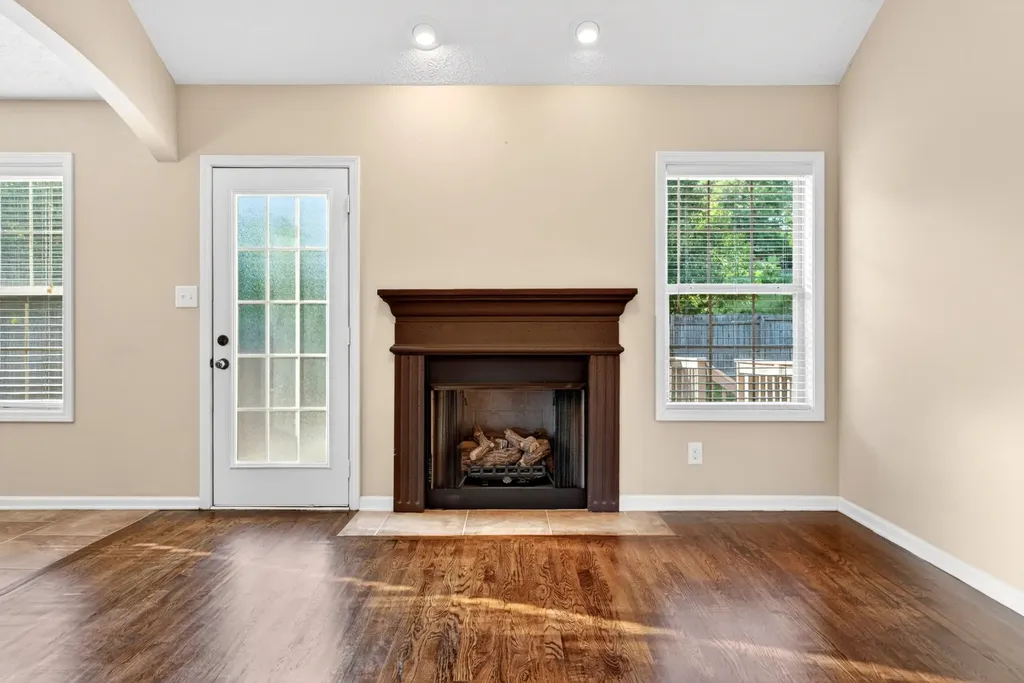 493 Comanche Court Clarksville TN 37042