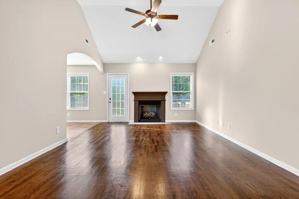 493 Comanche Court Clarksville TN 37042