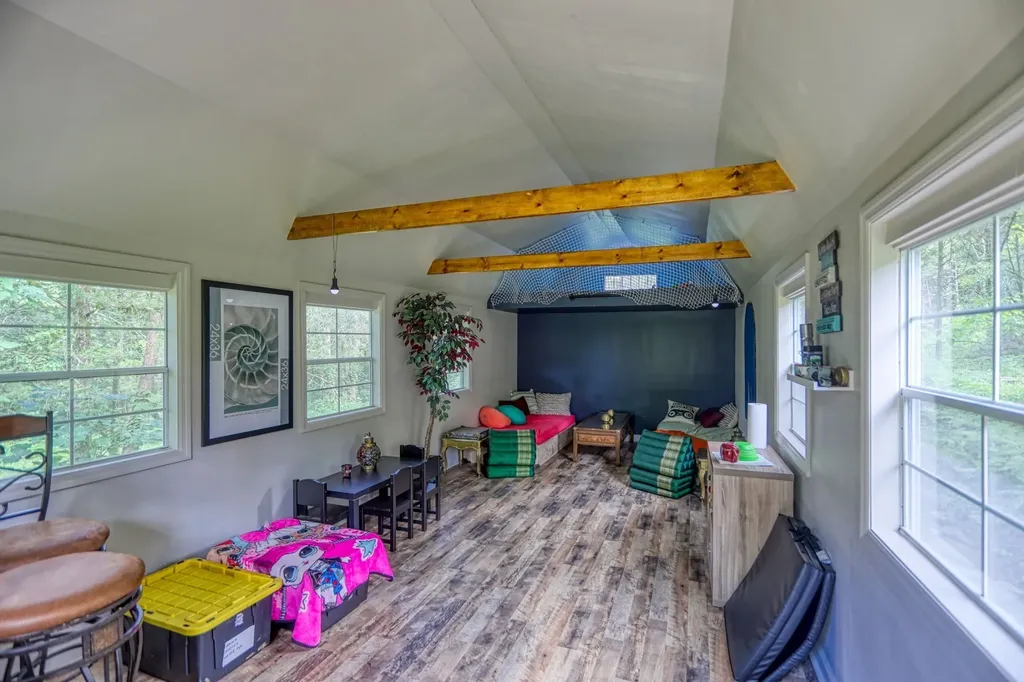 193 Dixon Lane Pleasant Shade TN 37145