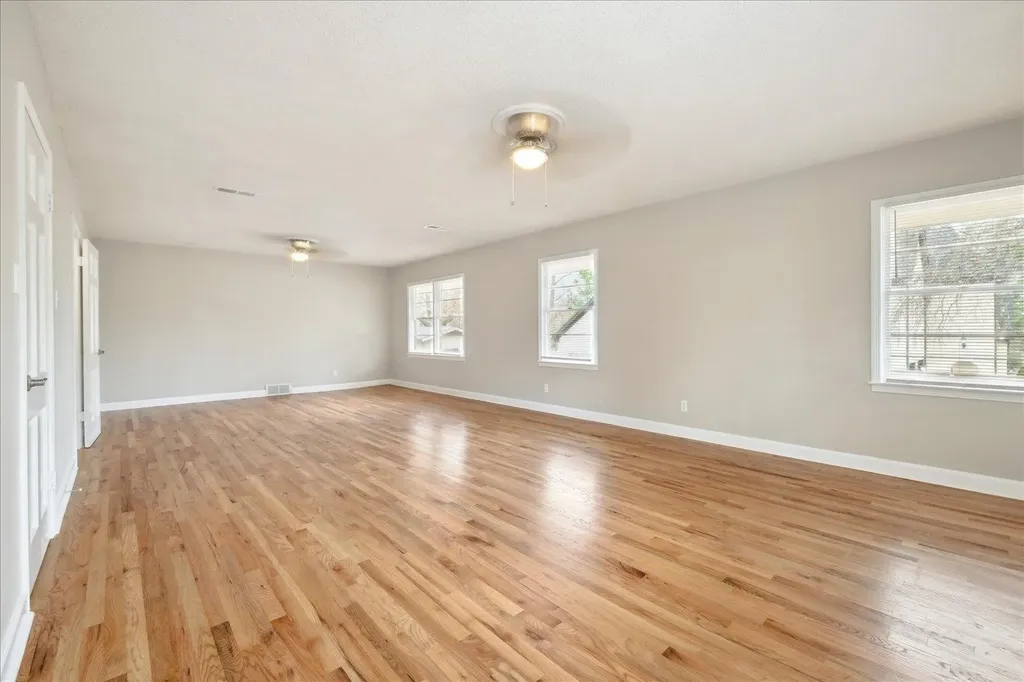 5676 Walnut Grove Place Memphis TN 38120