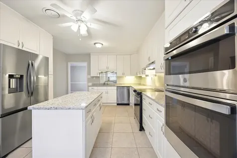 5676 Walnut Grove Place Memphis TN 38120