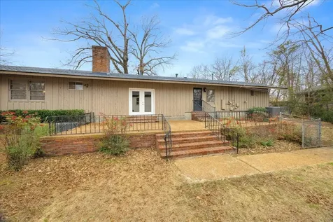 5676 Walnut Grove Place Memphis TN 38120