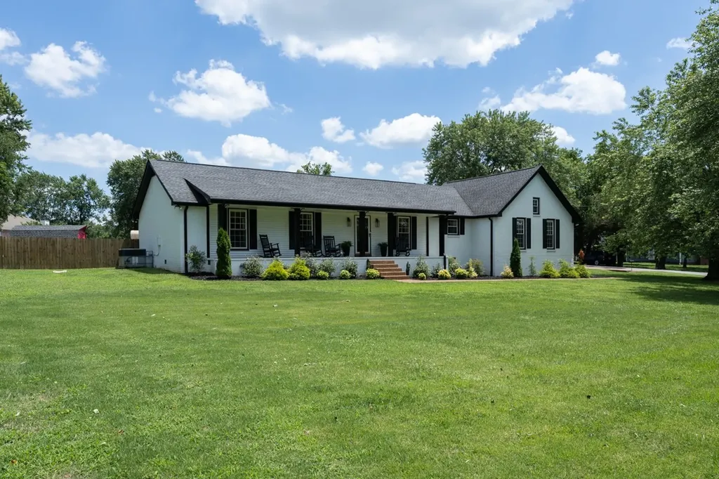 1014 Brookwood Drive Gallatin TN 37066