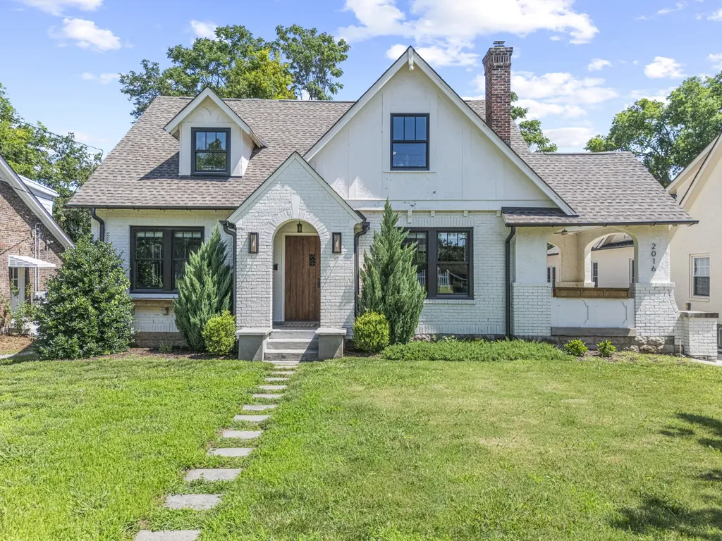 2016 Sweetbriar Avenue Nashville TN 37212