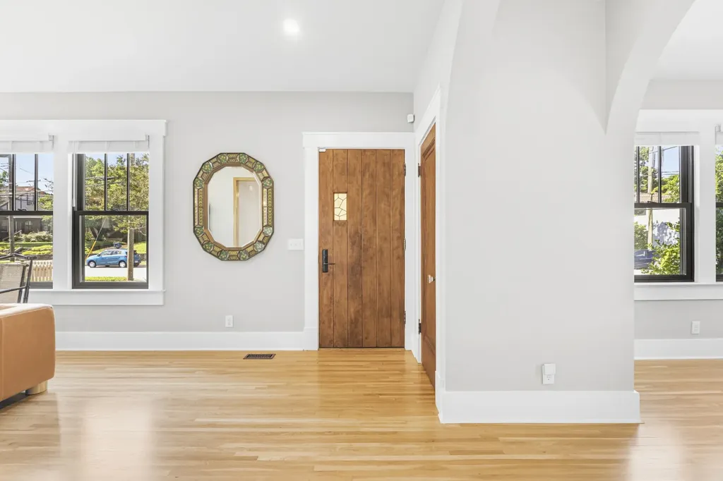 2016 Sweetbriar Avenue Nashville TN 37212