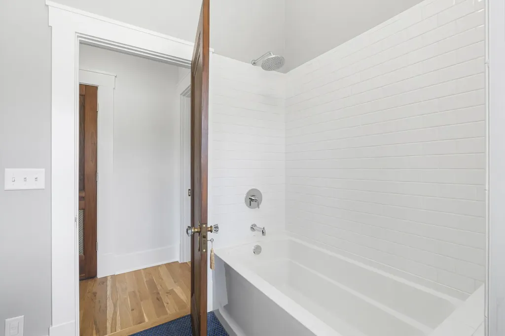 2016 Sweetbriar Avenue Nashville TN 37212