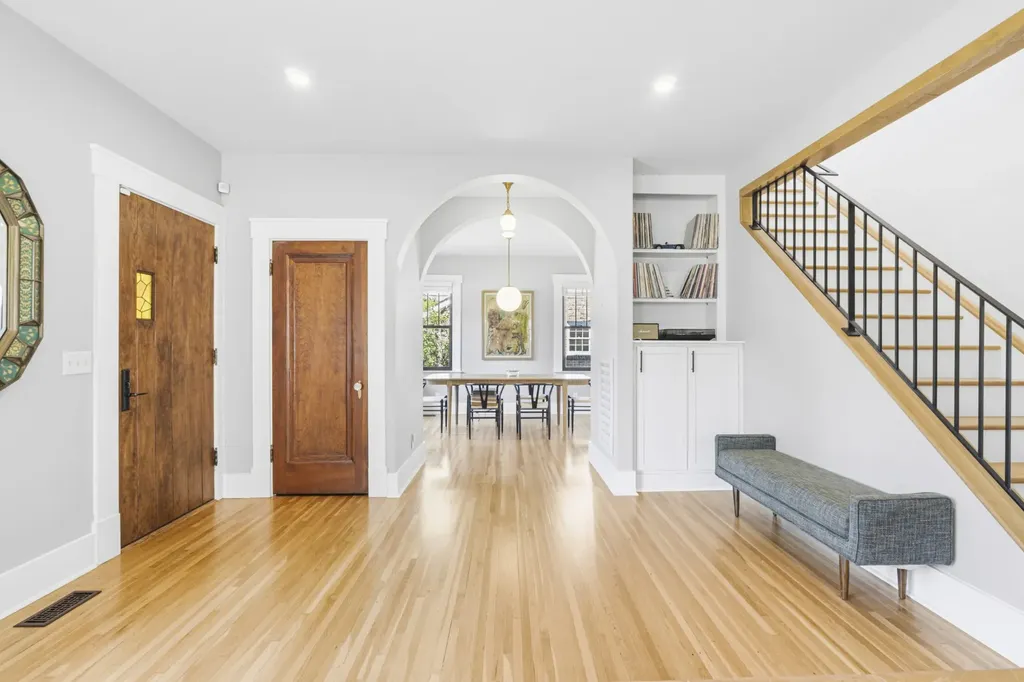 2016 Sweetbriar Avenue Nashville TN 37212