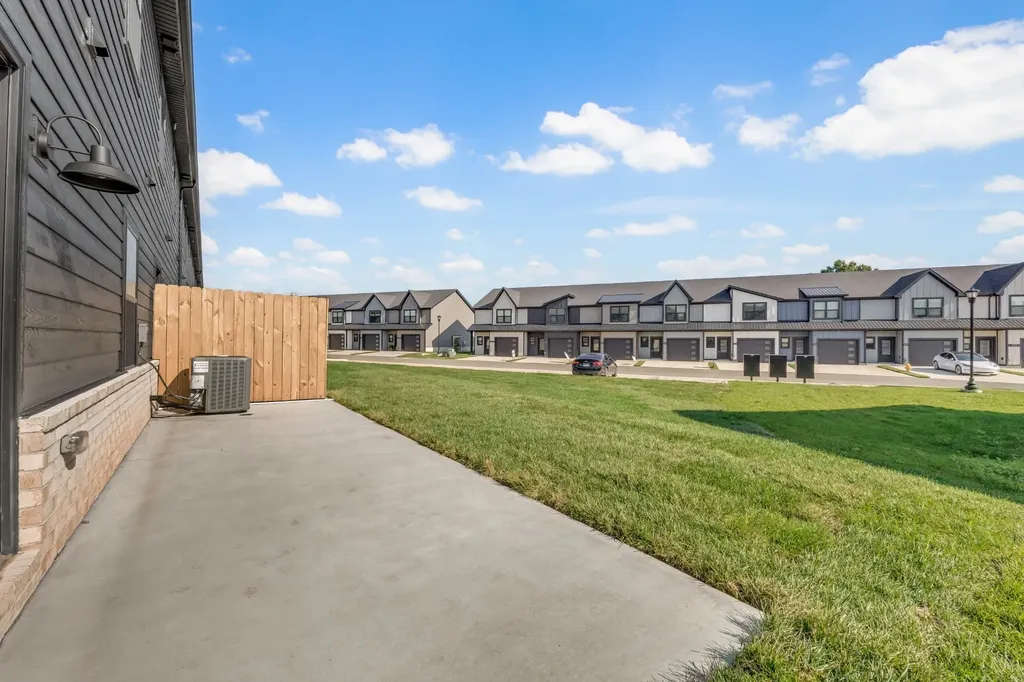 1501 Jonathan Wade Circle Clarksville TN 37043