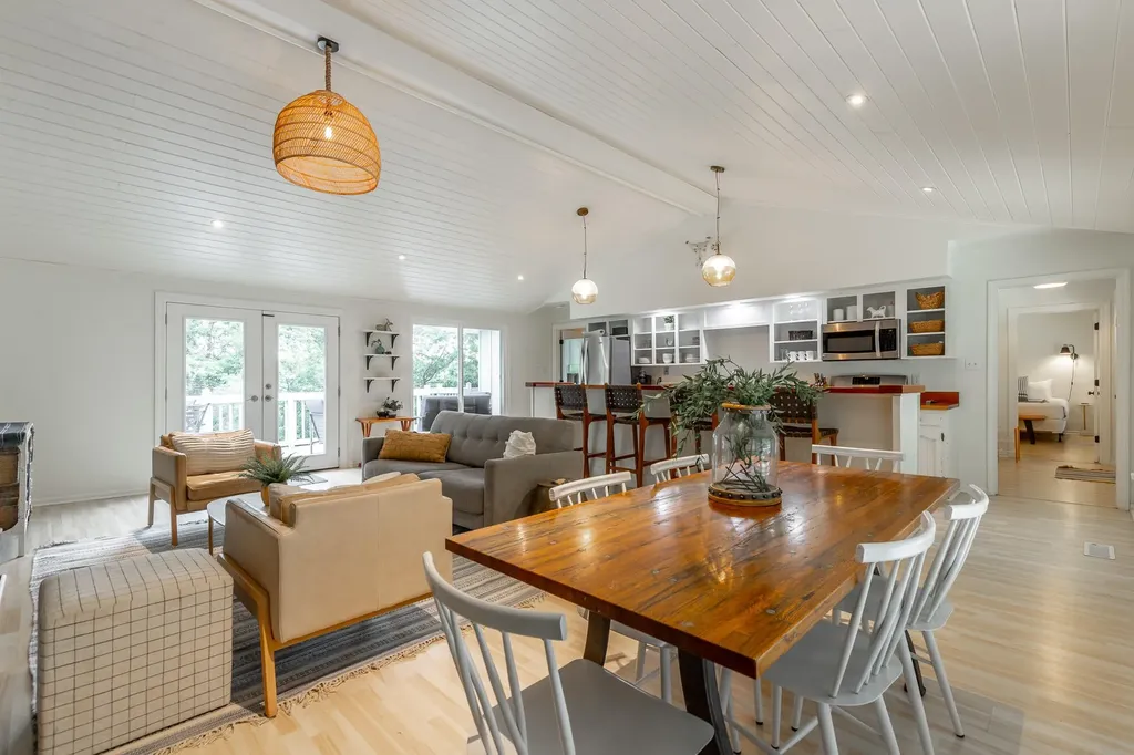 1043 Clift Cave Drive Soddy Daisy TN 37379