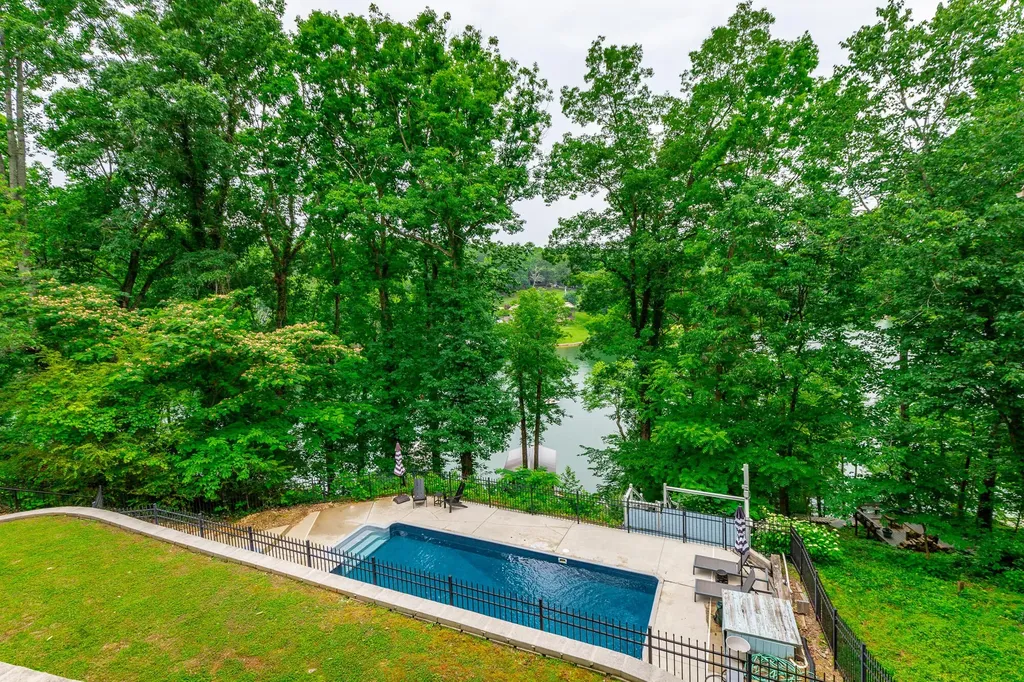 1043 Clift Cave Drive Soddy Daisy TN 37379