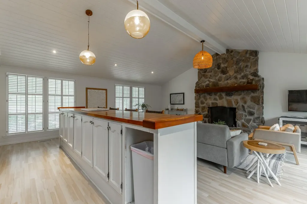 1043 Clift Cave Drive Soddy Daisy TN 37379