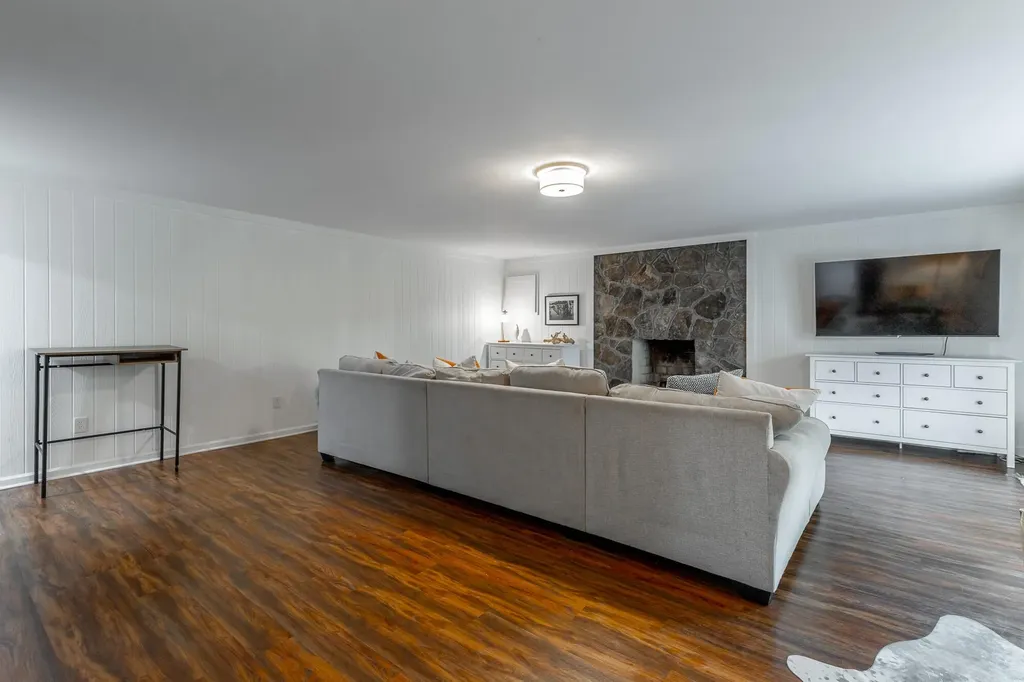 1043 Clift Cave Drive Soddy Daisy TN 37379